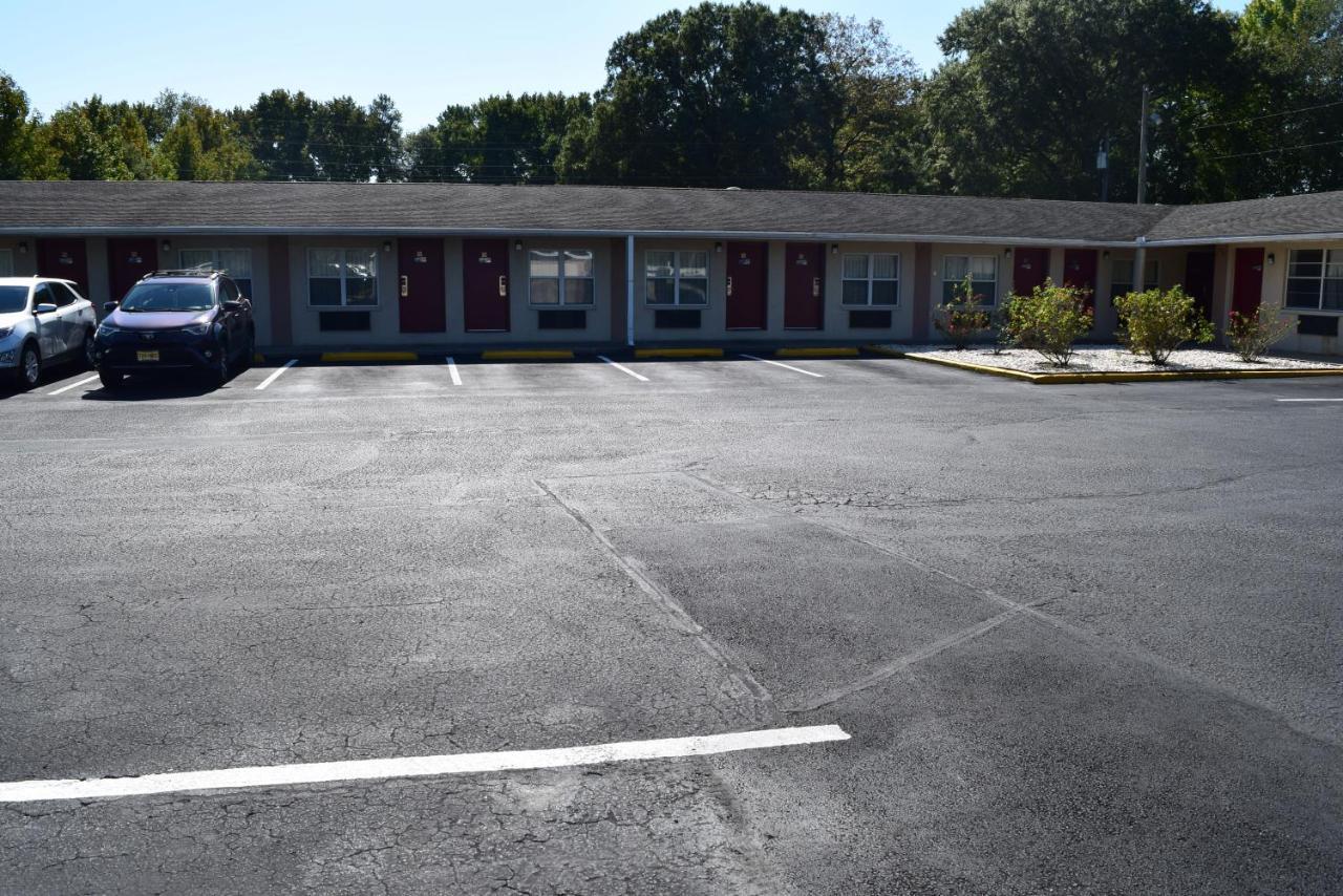 White Oaks Motel Pennsville/Carneys Point Exterior photo