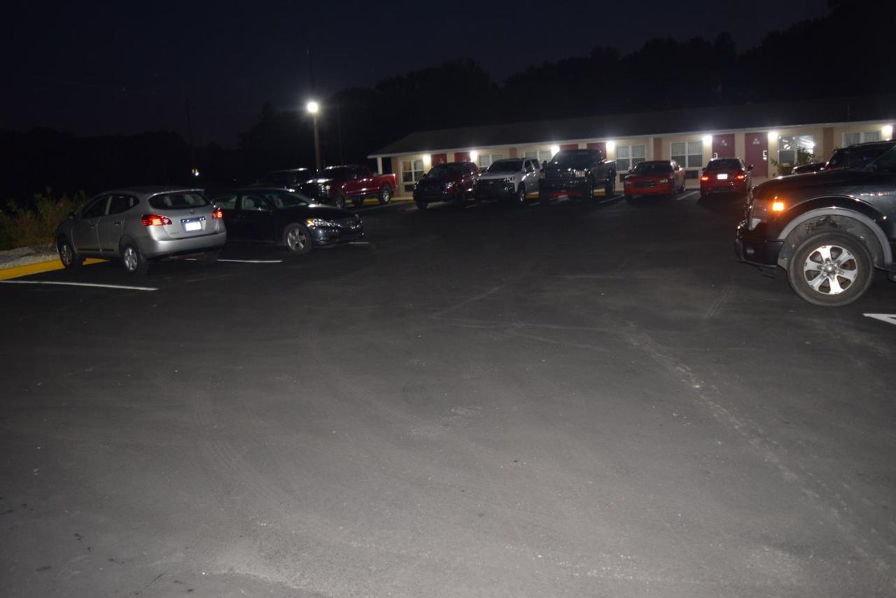 White Oaks Motel Pennsville/Carneys Point Exterior photo