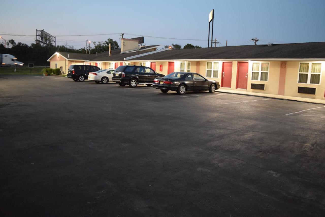 White Oaks Motel Pennsville/Carneys Point Exterior photo