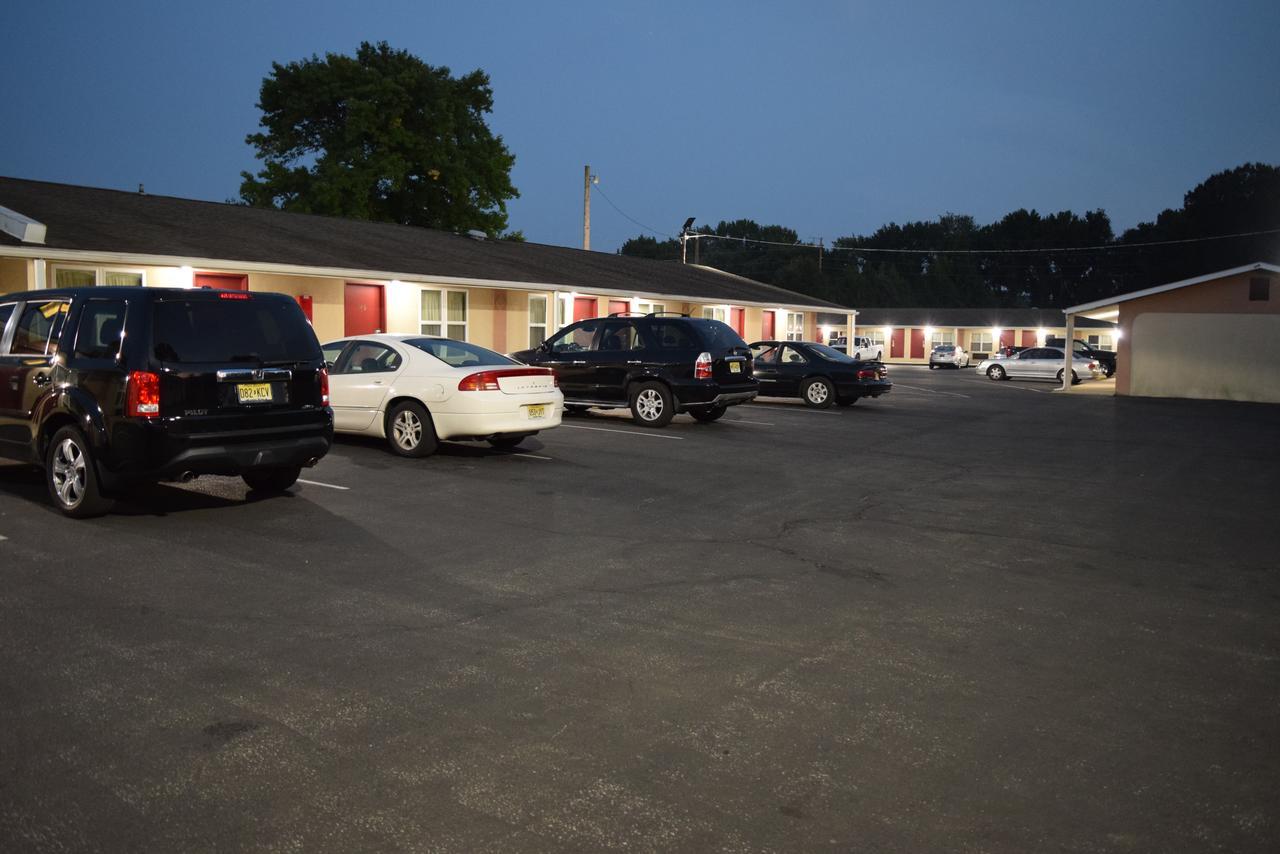 White Oaks Motel Pennsville/Carneys Point Exterior photo