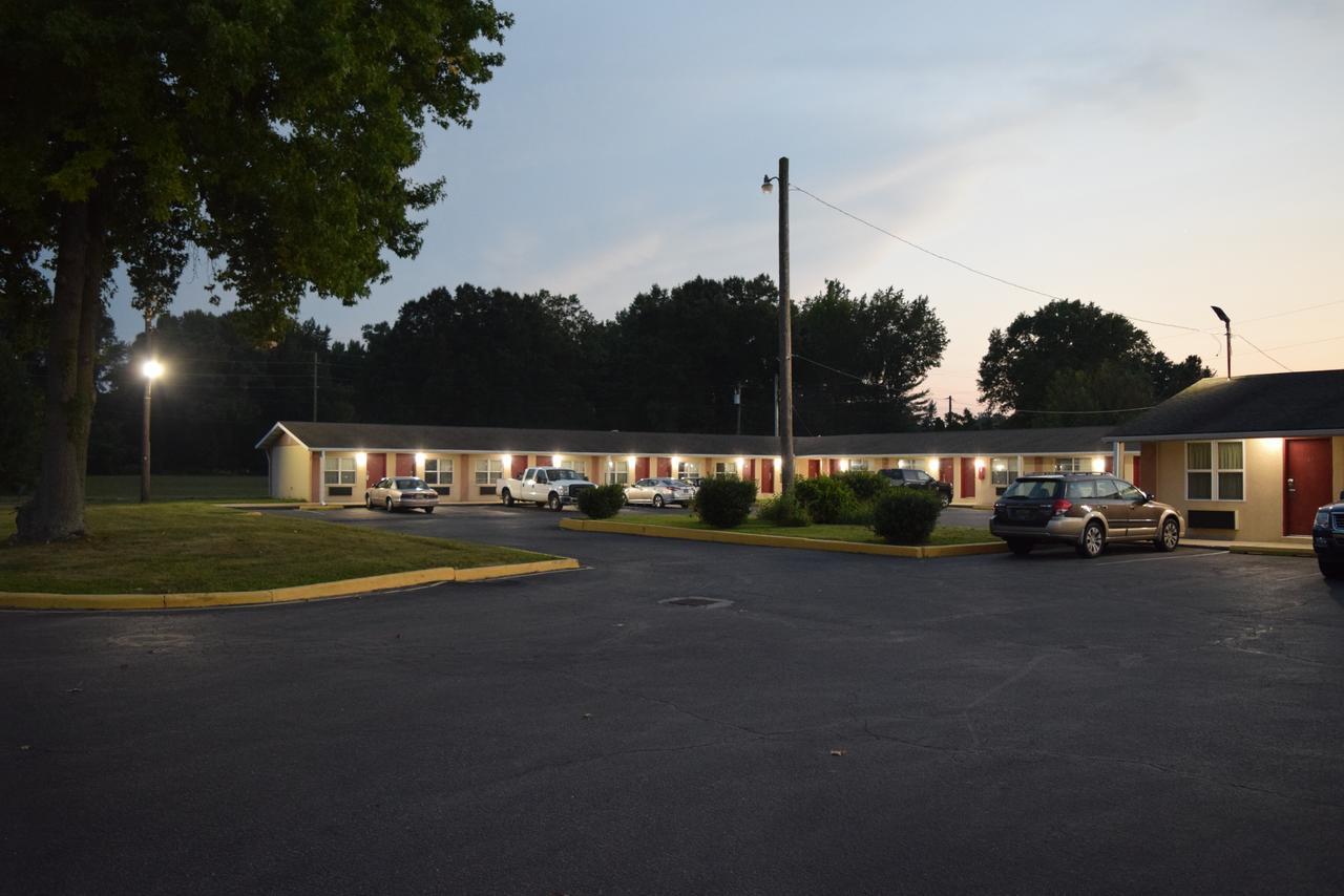 White Oaks Motel Pennsville/Carneys Point Exterior photo