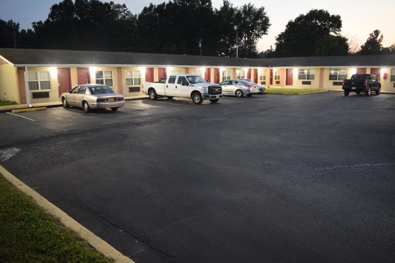 White Oaks Motel Pennsville/Carneys Point Exterior photo