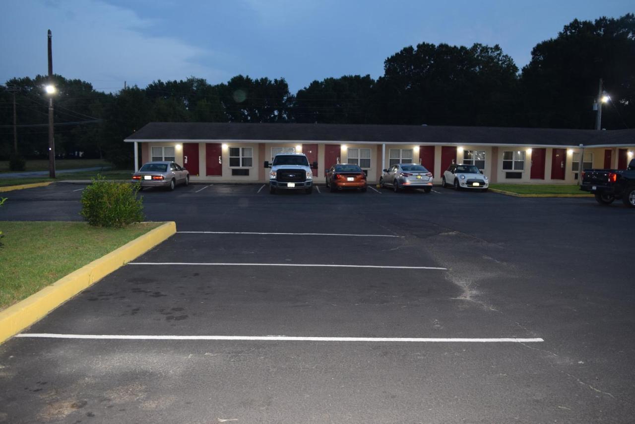 White Oaks Motel Pennsville/Carneys Point Exterior photo
